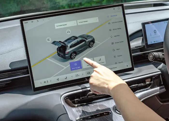 W-HUD 13,8 Inci & FLYME SOUND — Geely EX5